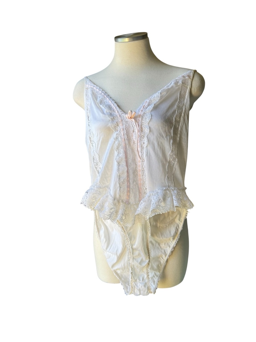 Frederick's of Hollywood White vintage Lace-Trim Chemise with Pink Ribbon